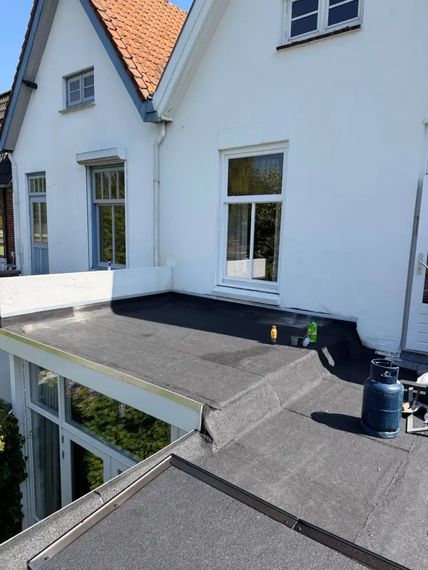 Plat dak in Breda door VV Klussen